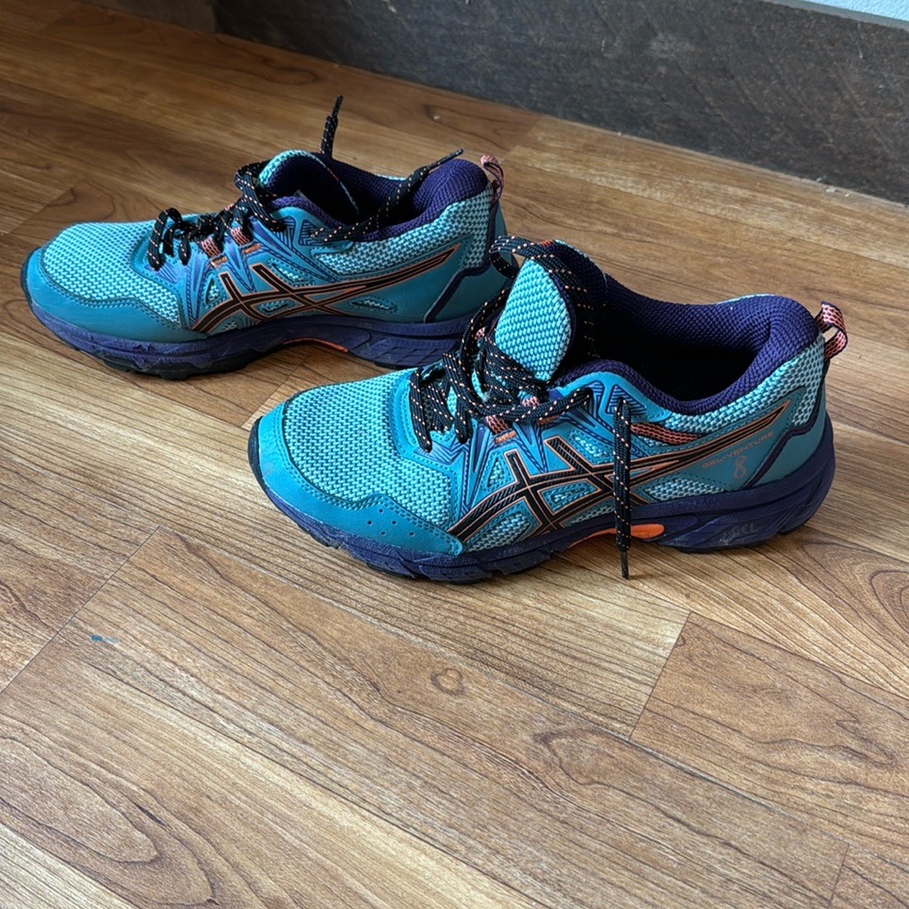 ASICS womens teal/purple size 5 tennis shoes